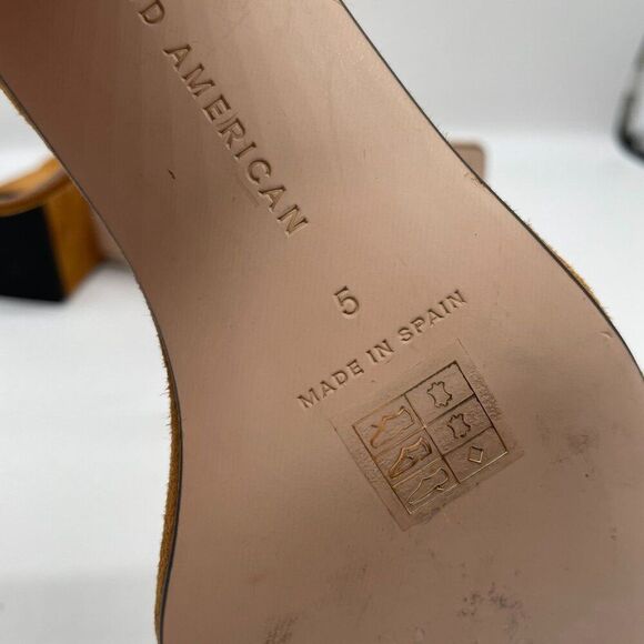 Good American Shoes Sz 5 Tan Suede Ankle Strap Heeled Sandals Block Heel Dressy - Picture 5 of 11